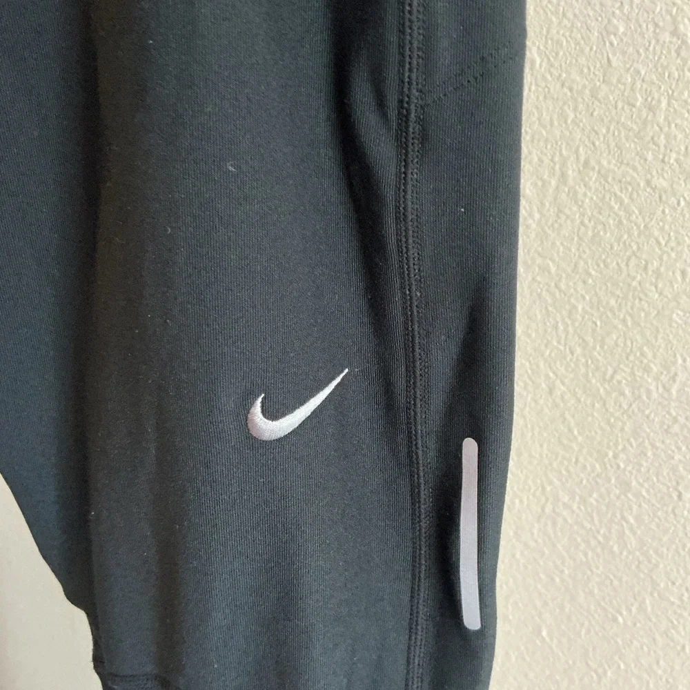 Nike Black Performance Leggings - Picture 3 of 8
